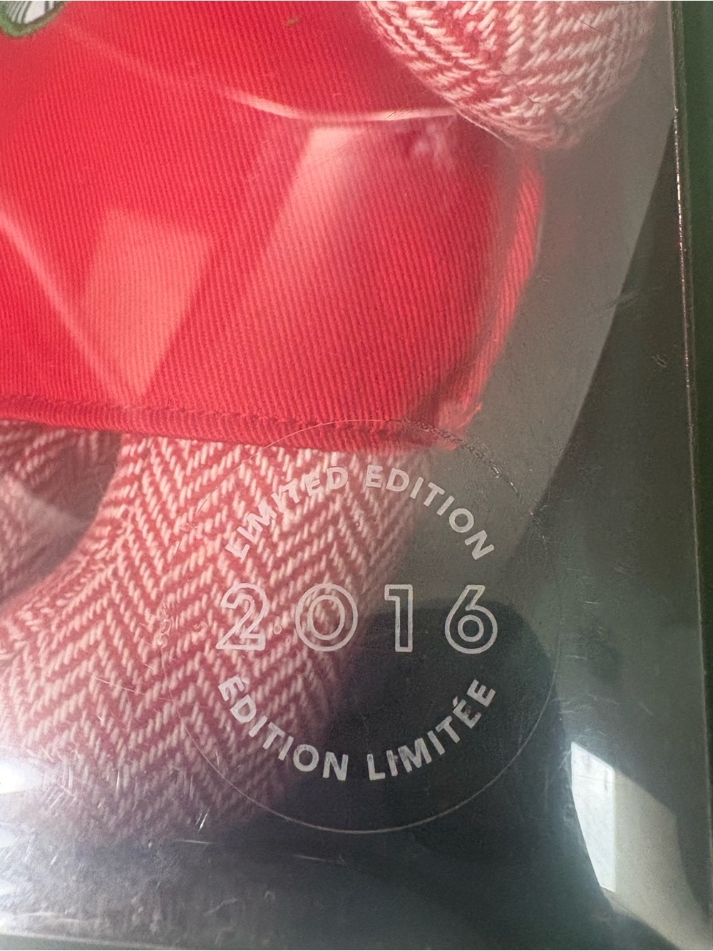 NWT Starbucks 2016 Red Holiday Apron Barista Girl Bear - Picture 4 of 8